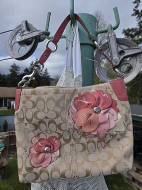 Vintage Coach F16879 Signature Canvas